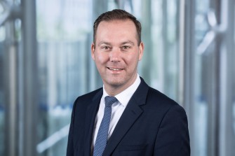 
Portraitfoto von Felix Schreiner