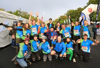 
Gruppenfoto von Toll Collect-Mitarbeitenden beim Firmenlauf